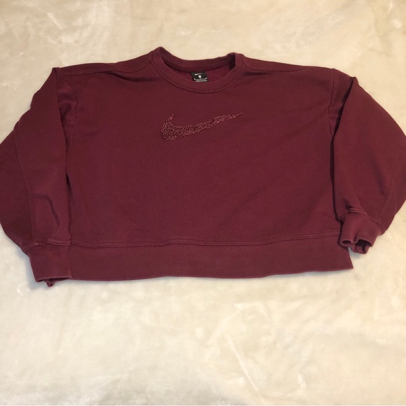 Nike Logo Embroidered Cropped Crewneck Sweatshirt Maroon Size Medium - Picture 7 of 8